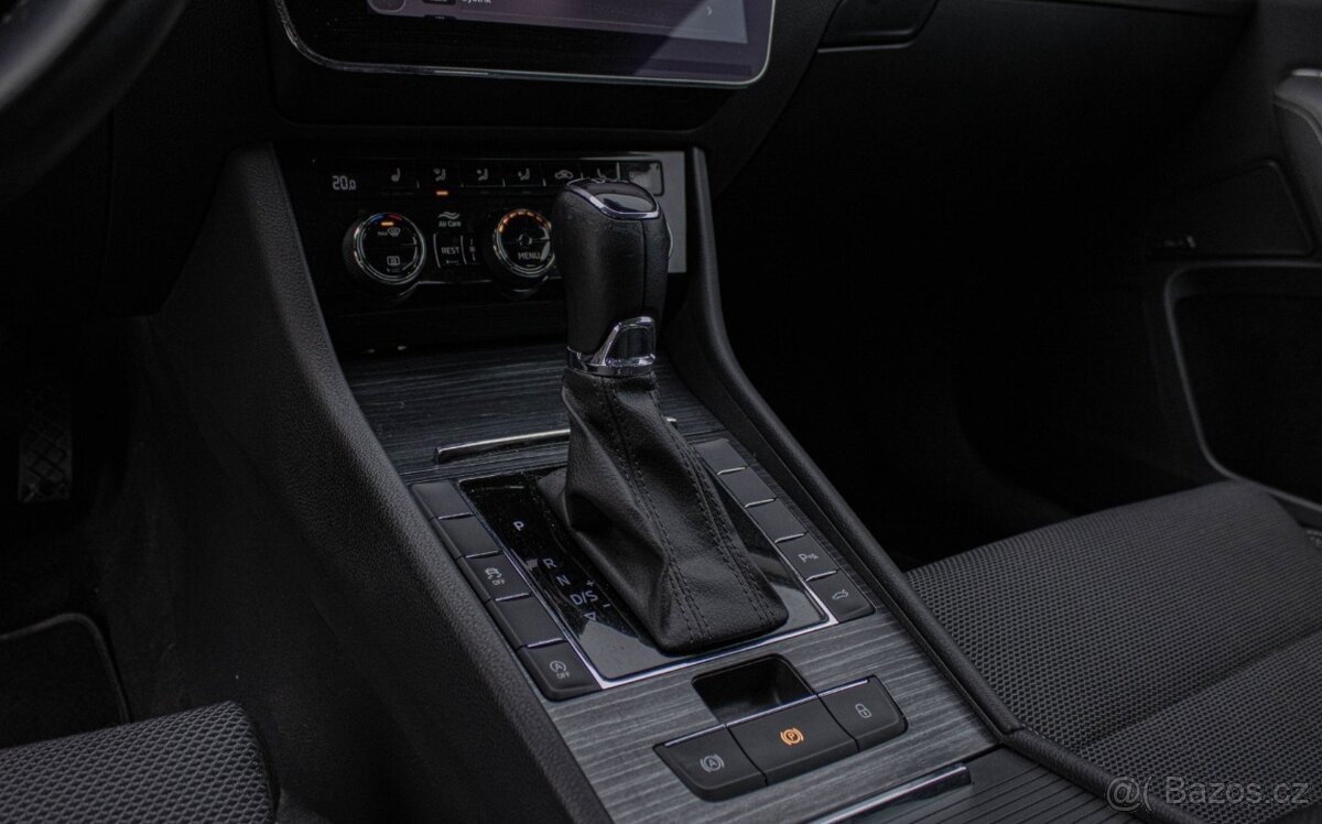 Škoda Superb 2.0 TDI 2021 - 18