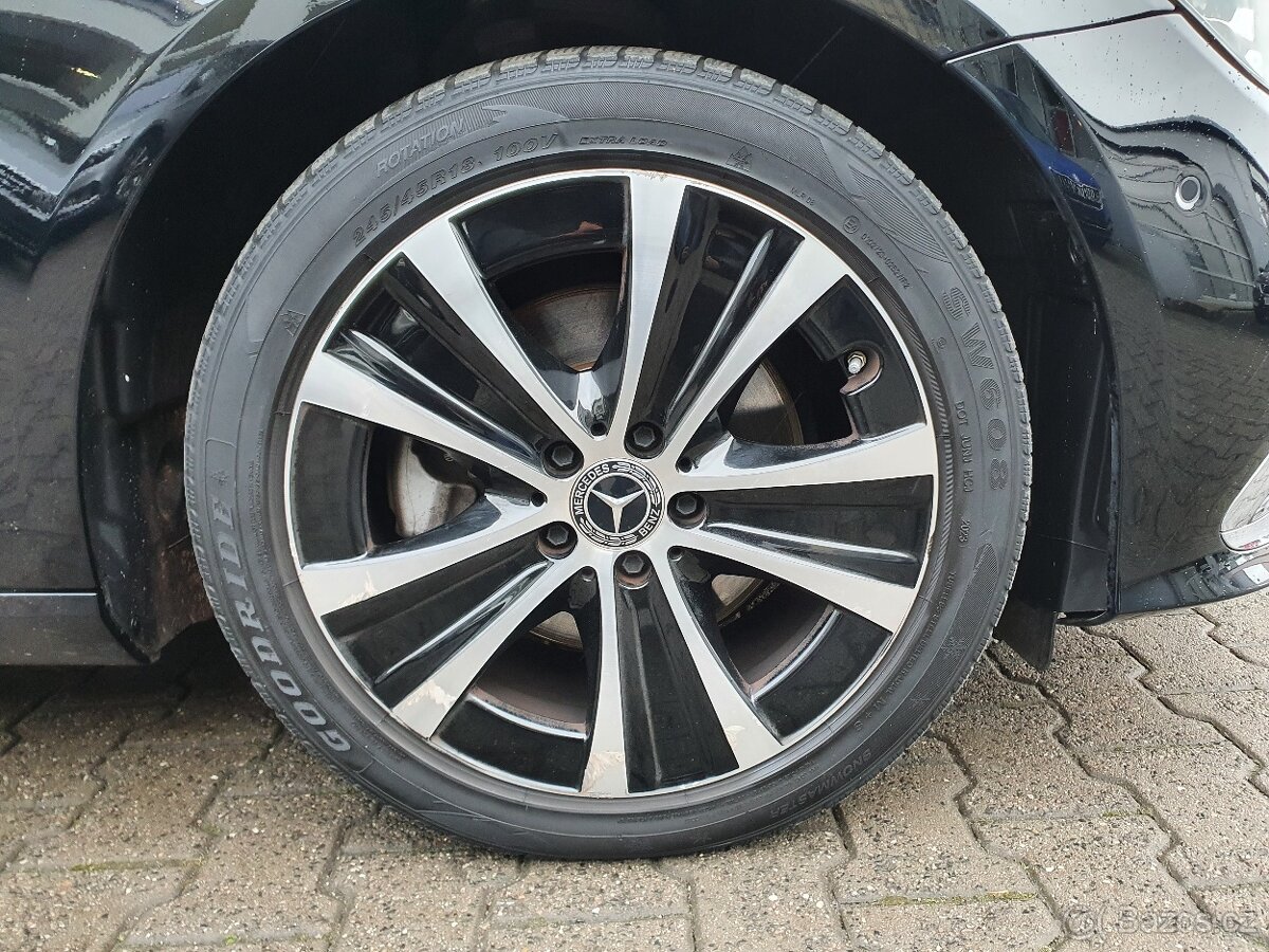 Mercedes-Benz E220d Sedan 147kW AVANTGARDE- záruka Autodraft - 18