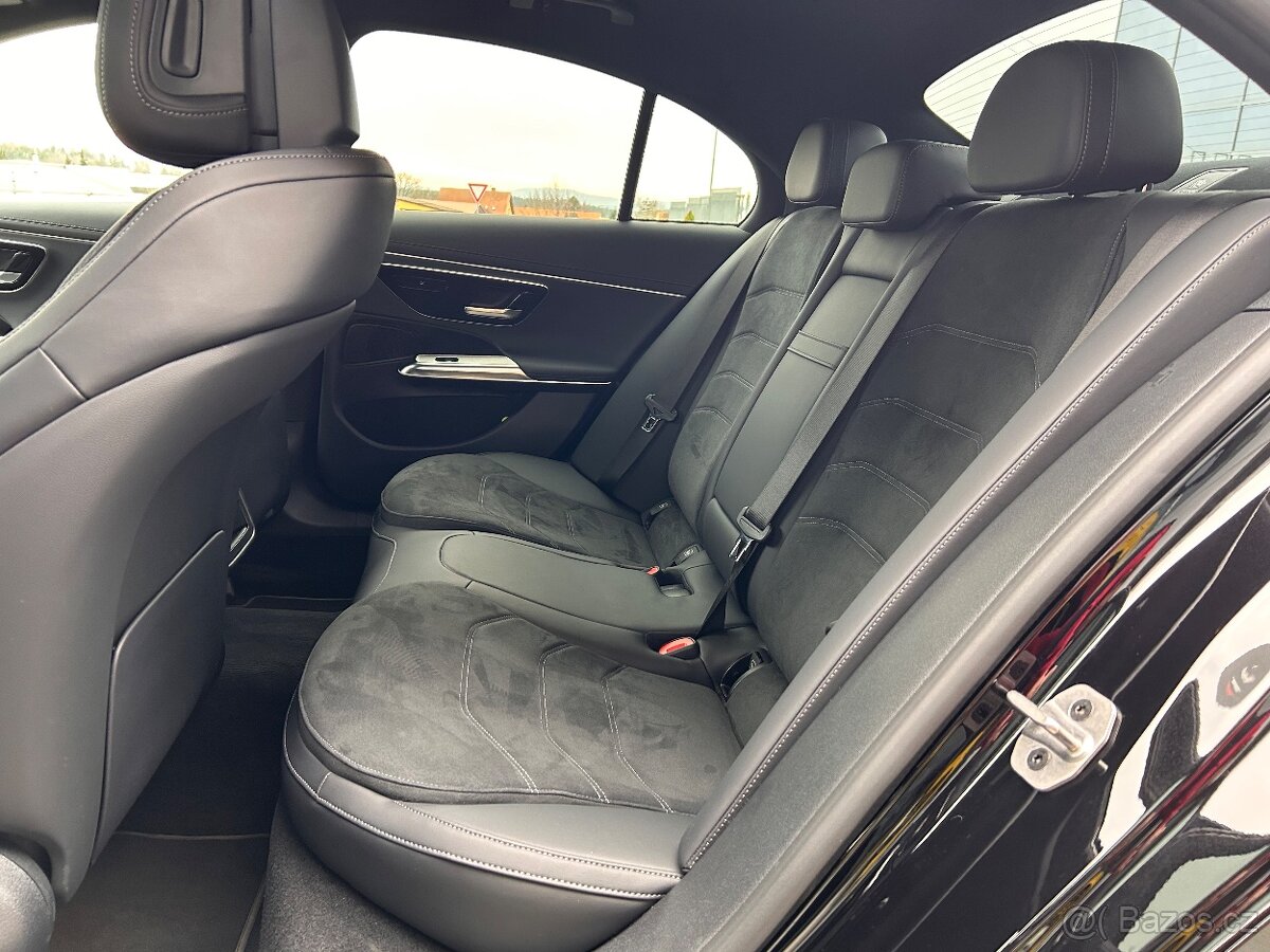 Prodám Mercedes-Benz E 220d 4MATIC AMG, záruka - 18