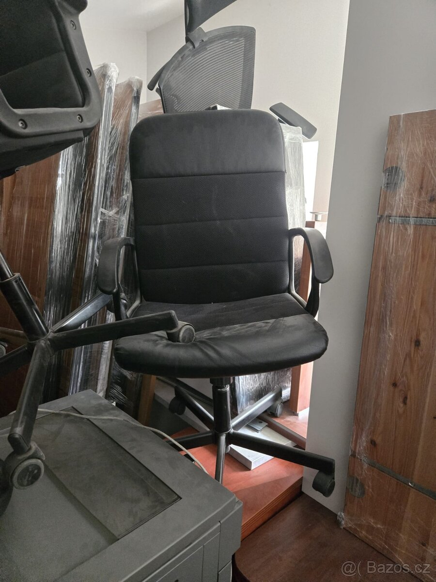 PRODÁM KANCELÁŘSKÝ NÁBYTEK - 18