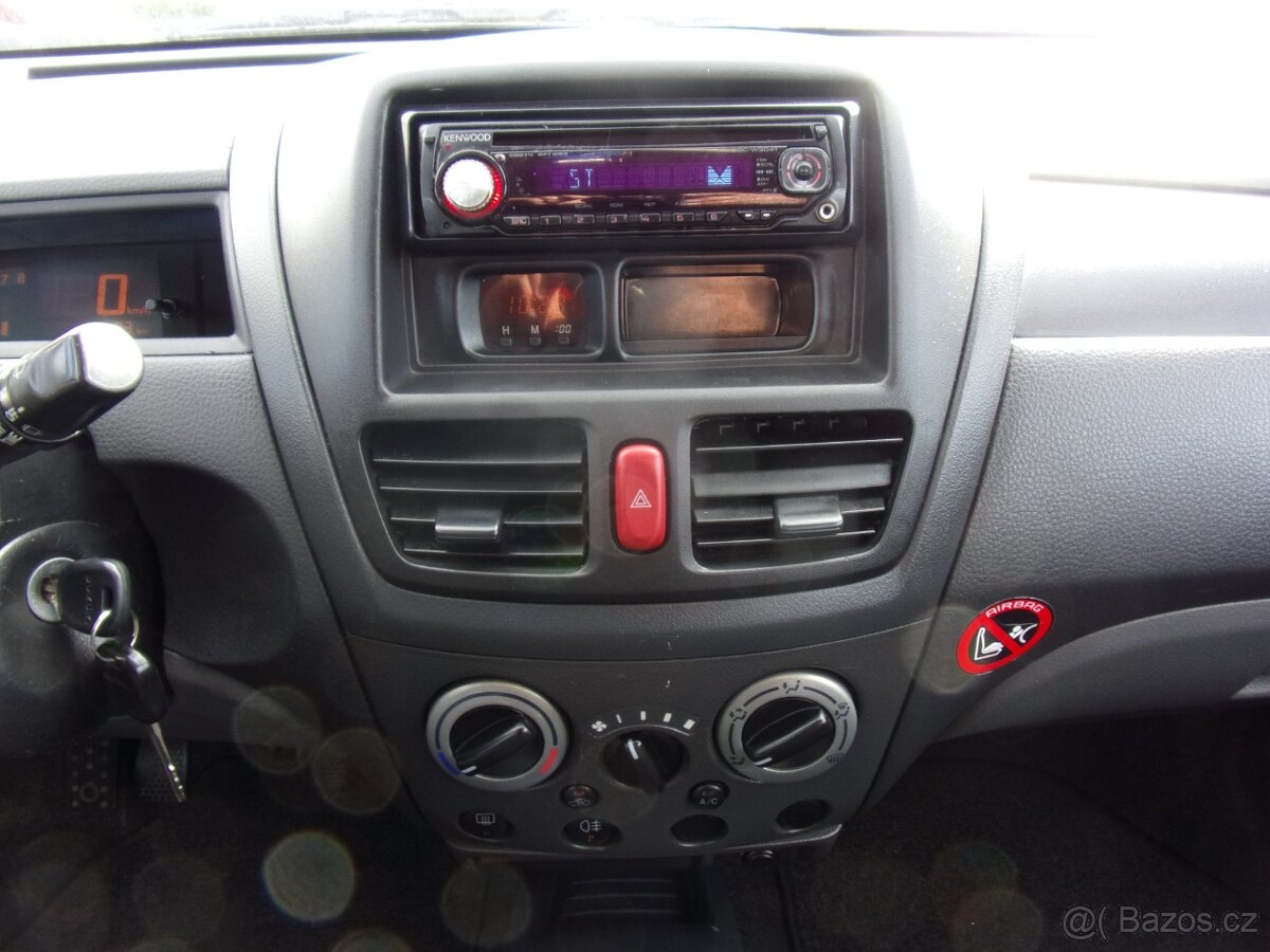 PRODÁM Suzuki Liana 1.6i KLIMA NOVÁ STK - 18