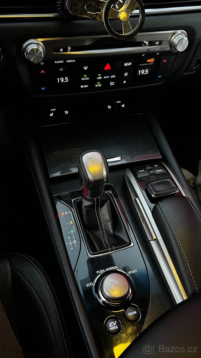 Lexus - 18