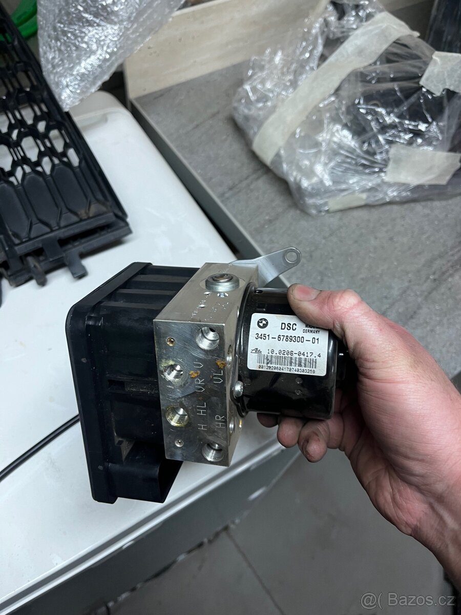 Náhradní díly bmw 1 e81,e82,e87,e88 benzin 3 E90,91,92,93 X1 - 18