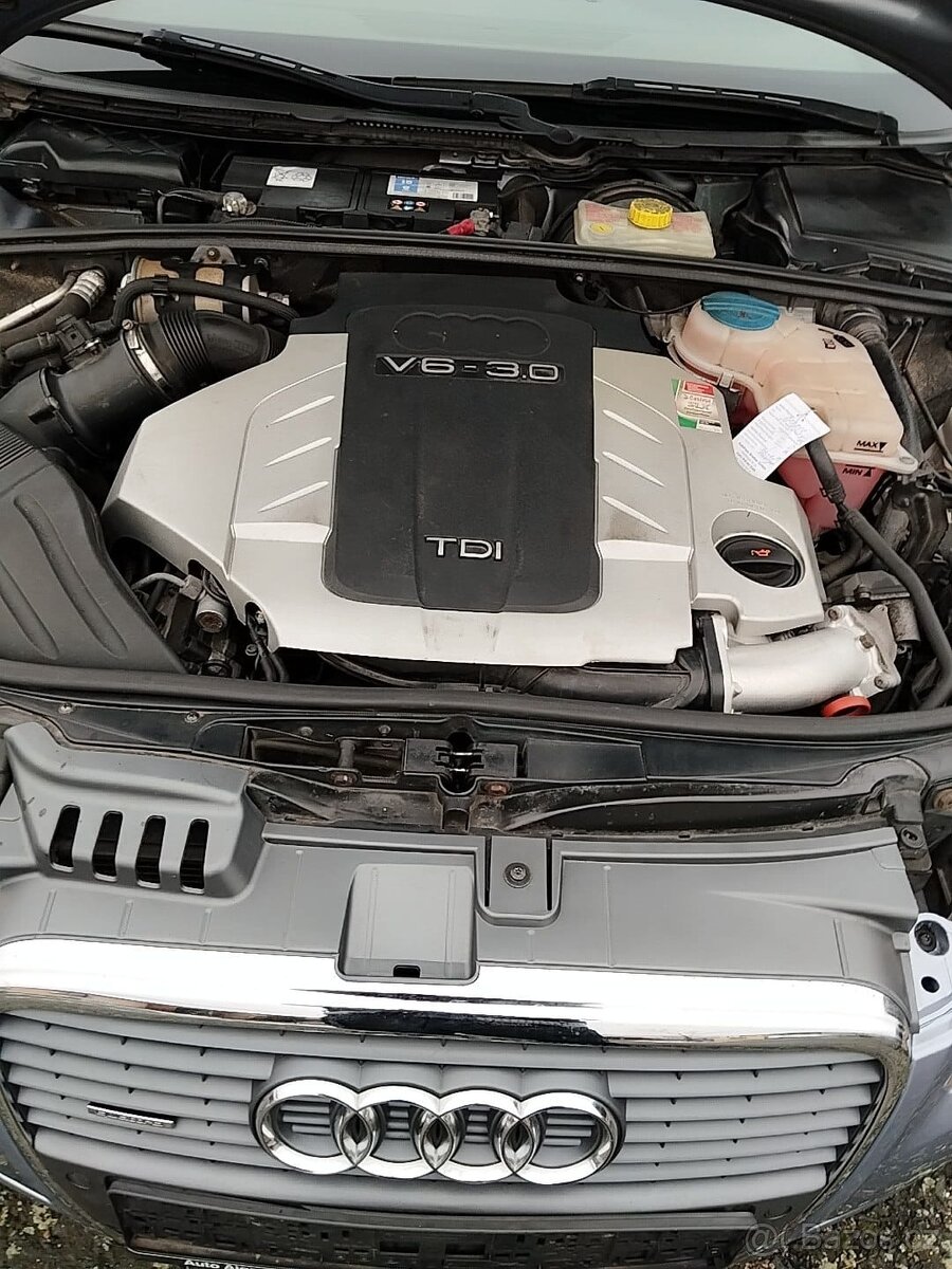 AUDI A4 Cabrio 3,0 TDI quattro TOP - 18