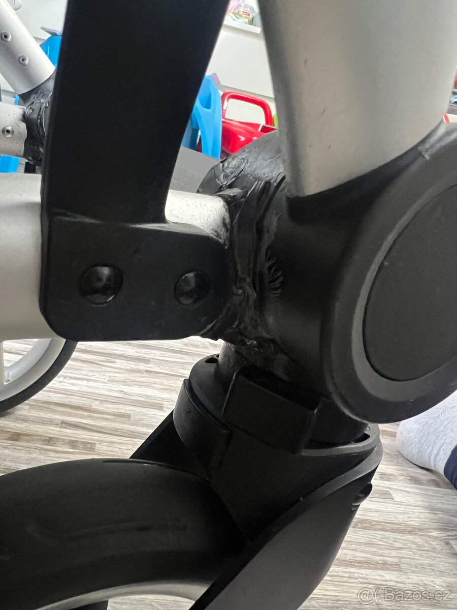 Kočárek Mutsy Nio - 18