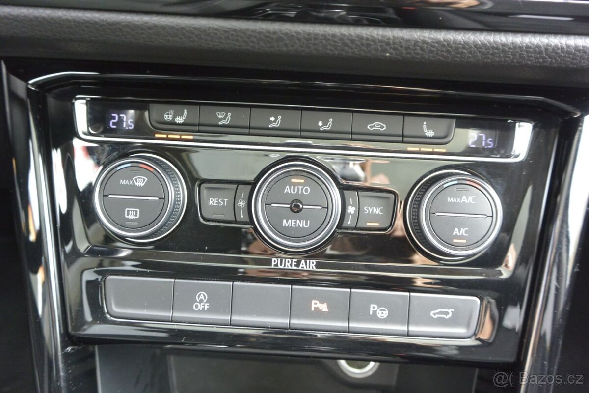 Volkswagen Touran 2.0TDi 110kW PANORAMANAVILED - 18