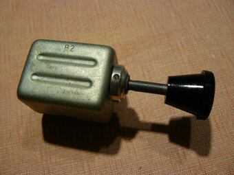 Náhradní díly pro starší elektronické přístroje TESLA a jiné - 18