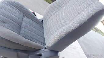 Toyota Hilux – Sedadlo řidič - 18