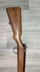 Prodám vojenskou vzduchovkou vz.47 tgf - 18