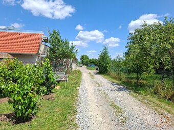 Prodej stavebního pozemku 930 m² - Tuřany, Brno - 18