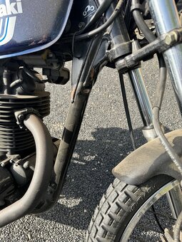 Kawasaki TR 250 - 18