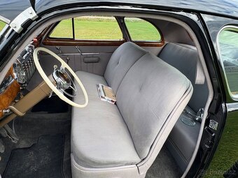 1941 Cadillac Series 62 Coupe - 18