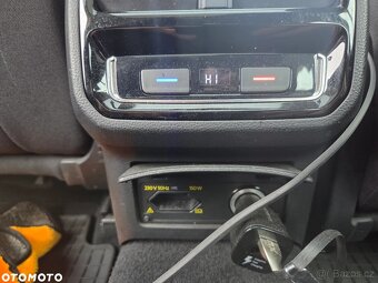 Volkswagen Passat Variant 2.0 TDI SCR BlueMotion Comfortline - 18