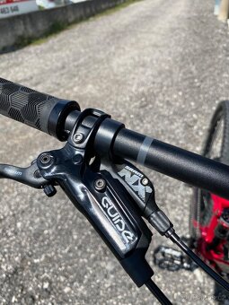 Trek Slash 9.7 Cobra Blood to Magenta Fade, Carbon - 18