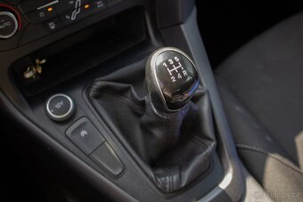 Ford Focus Kombi 1.0 EcoBoost Trend 74kw M/T - 18