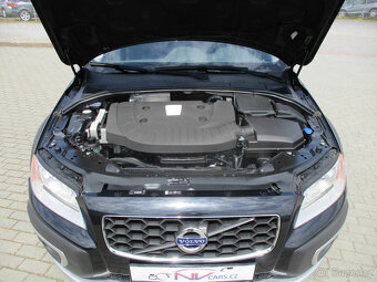 VOLVO XC70 2,4D 133kw Geartronic Momentum AWD 2015 - 18