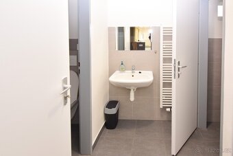 Výrobní a kancelářské prostory, showroom, k pronájmu, areál - 18