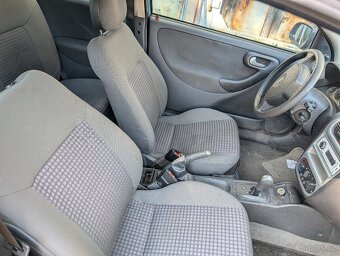 Opel Corsa - 18