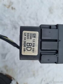 Opel Vectra C facelift kombi - náhradní díly - 18