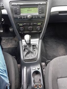 Octavia 2 combi 1.9 tdi 77kw 4x4 291000km,2 maj,nová stk - 18