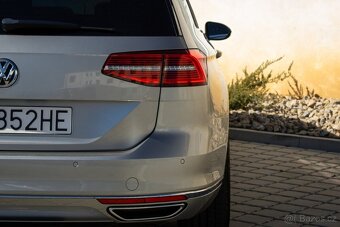 Volkswagen Passat Variant 2.0 BiTDI BMT Highline 4MOTION - 18