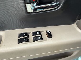 Daihatsu Sirion  1.3 Eco  4x4 - 18