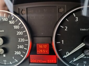 BMW 330i E90 manuál, rok 2005, pravidelný servis - 18
