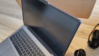 Lenovo LOQ 15IAX9 i5 - 12450HX - 18