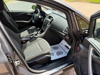 OPEL ASTRA J 1.6 16V 85kW-2010-128.772KM-XENON,AC,VÝHŘEV- - 18