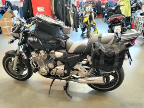 Yamaha XJR 1300 - 18