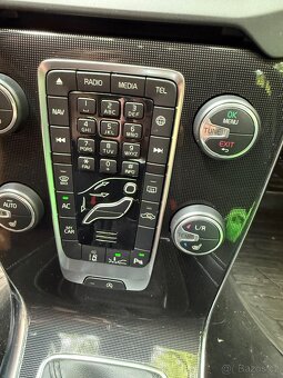 Volvo V40 D3 110 kW, 2017, 1. majitel, nezávislé topení - 18