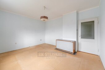 Prodej OV bytu 3+1, 81 m2, byt se zahradou a garáží, Horní B - 18