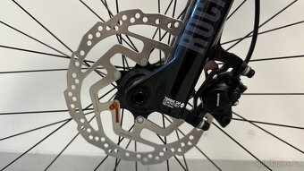 NOVÉ KARBON horské kolo SILVERBACK, 29¨, pro jezdce od 170cm - 18