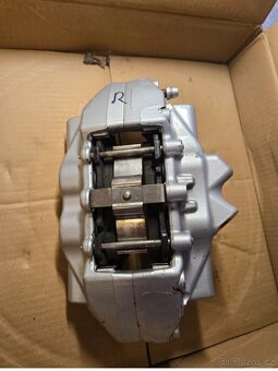 AMG Brzdy W211 S211 C219 55 AMG (Brembo) - 18