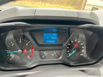 Ford Transit Custom 2.2TDCi 92kw - L2 6míst - tažné zařízení - 18