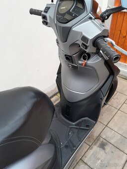 SYM Symphony ST 125, 2015, po TK, moc pěkný stav - 18