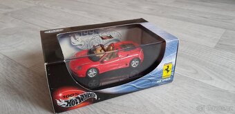 autíčka - modely Ferrari - 18