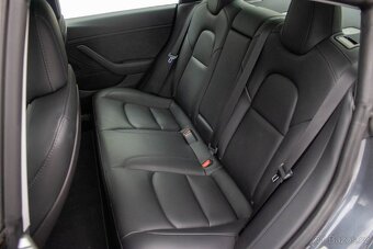 TESLA Model 3 Long Range 82kWh AWD 366kW 2020 - 18