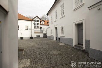 Pronájem bytu 1+1 27 m2, U Pernikářky, Praha 5 - Smíchov - 18