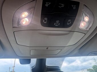 Chrysler Pacifica 3,6 L RU Čočka Adapt 2022 - 18
