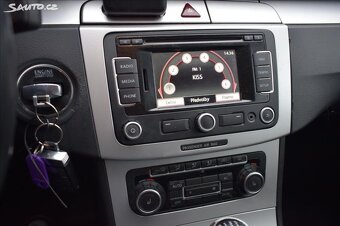 Volkswagen Passat 2,0 TDI COMFORTLINE/2010/FL/ - 18