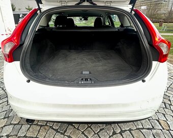 VOLVO V60 2.0D3 5VÁLCE AUTOMAT-NAVI-PDC-LED-SERVISKA-156tkm - 18