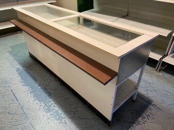 Kovové regály vybavení prodejny - 18