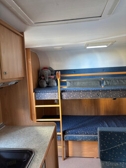 obytný caravan Burstner Ventana - 18