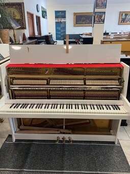Bílé piano Petrof ve velmi dobrém stavu, PRODÁNO - 18