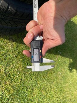 Alu kola Honda cr-v 225 65 17 zimni vzorek 7mm - 18