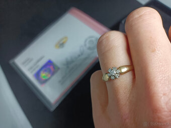 Zlatý prsten s diamanty; 2,28g, 57mm, certifikát - 18