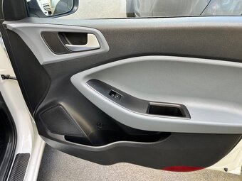 HYUNDAI i 20 1.2 i BENZÍN 55 kW NAJETO JEN 49 TIS KM - 18