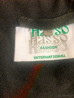 Bundy a svetry XXL - 18