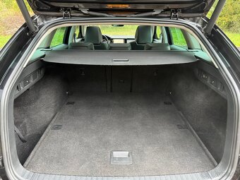 Škoda Octavia IV 1.5 TSI 110kw TAŽNÉ/VIRTUAL/PANORAMA - 18